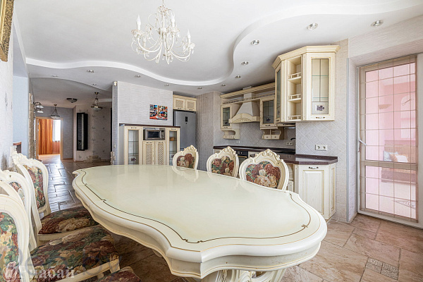 4-к квартира, 150 кв.м.