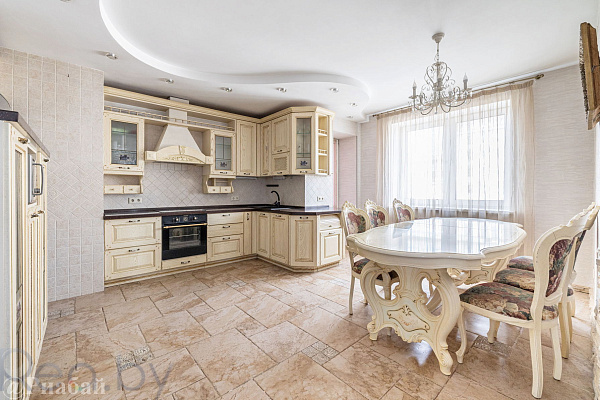 4-к квартира, 150 кв.м.