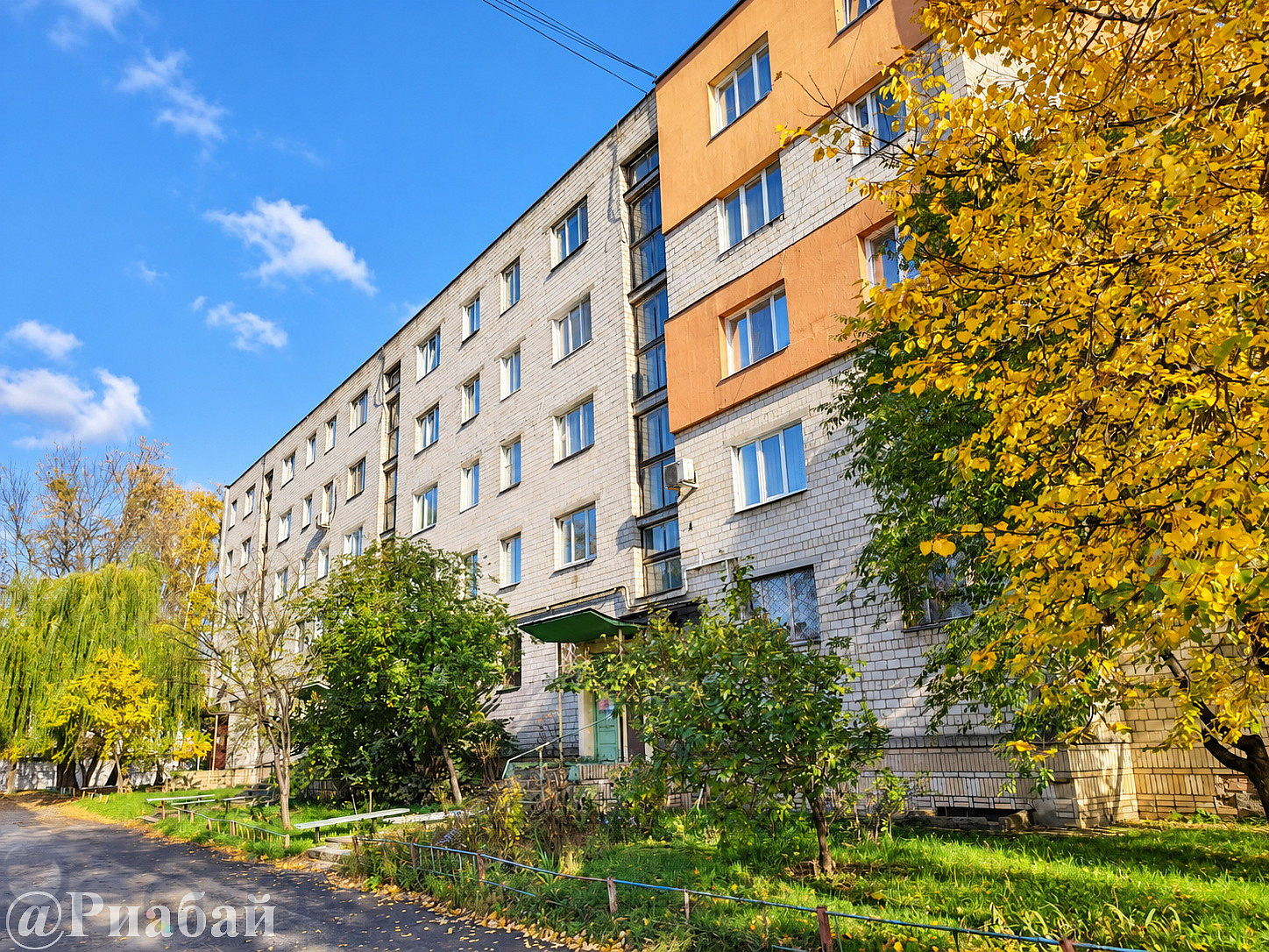  62м.кв., комнат 3, Речица (Гомельская область, Речицкий район, Речица, Спортивная улица, 13)